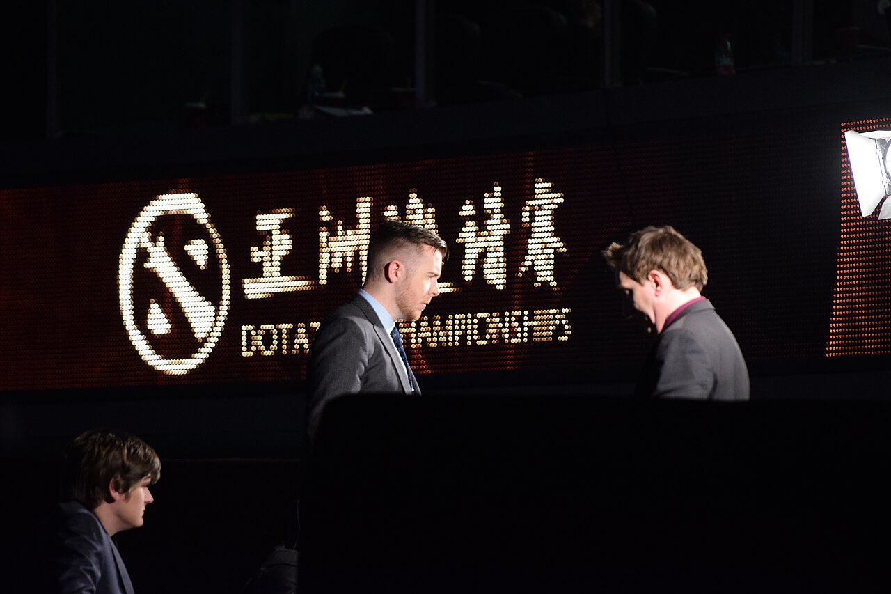 CS2职业联赛:NAVI 逆转晋级